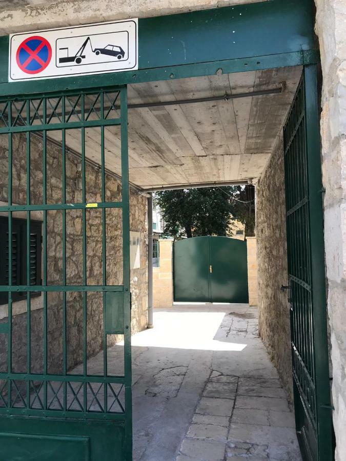 Apartment Center Roko Split Bagian luar foto
